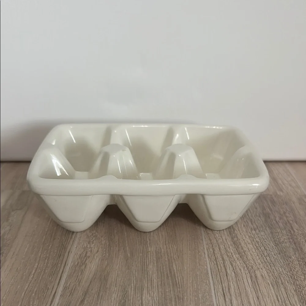 Williams Sonoma Cream Egg Holder